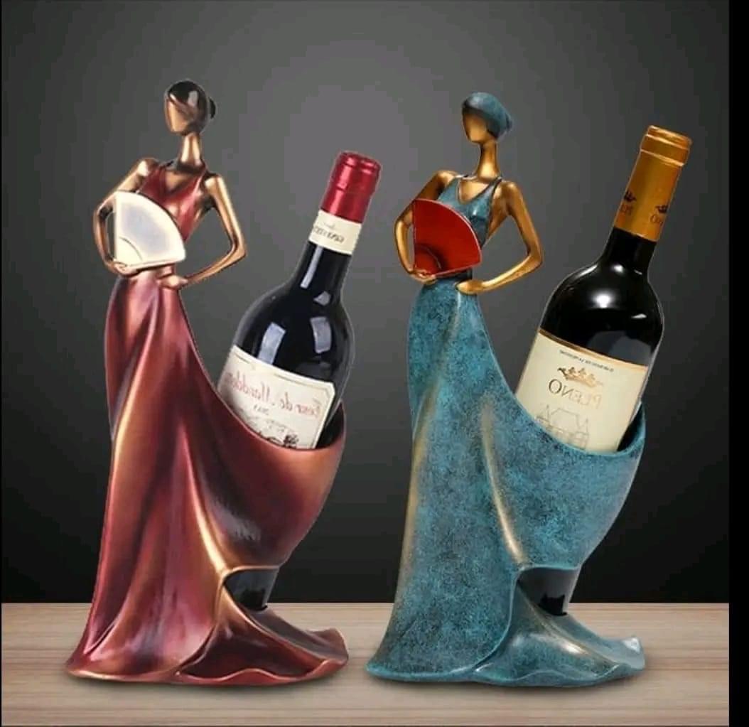 Girls Juice Bottle Stand 3