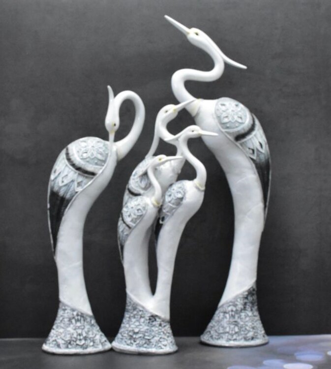 Five Birds Show Piece