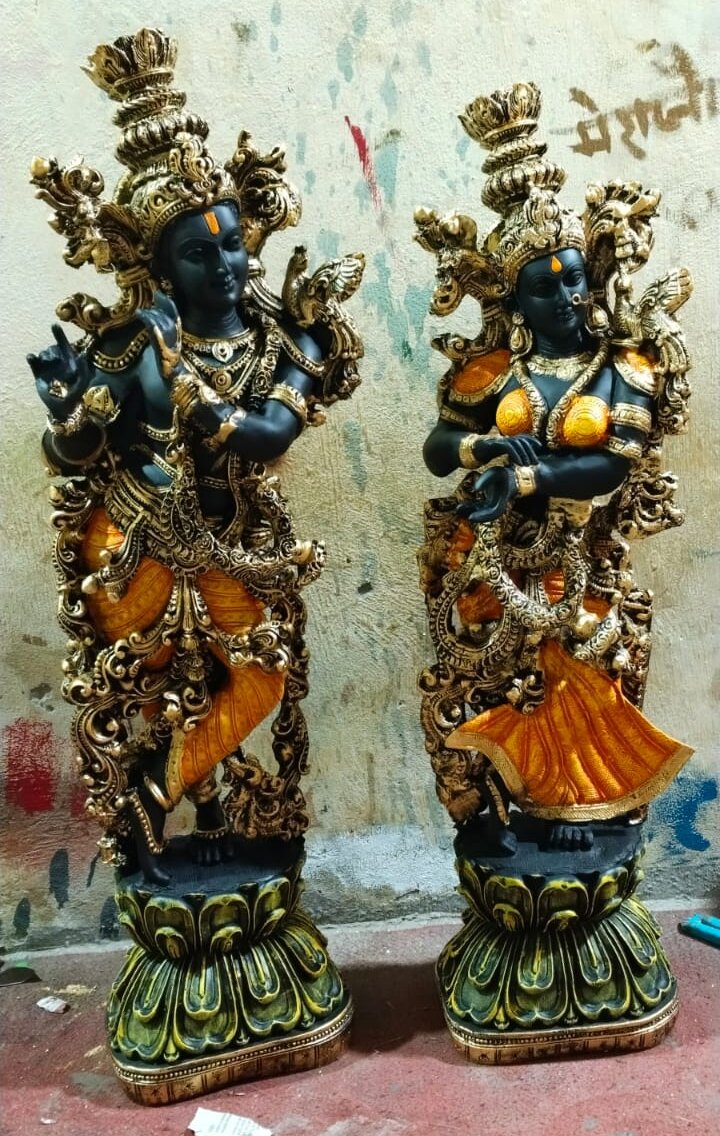 Radha Krishna Statue